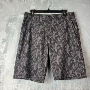 Distortion Digital Camo Board Shorts Men’s Sz 33 Regular Fit Swim Trunks Gray